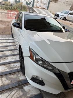 نيسان ألتيما